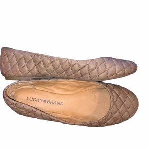 Lucky Brand size 6M tan quilted ballet flat